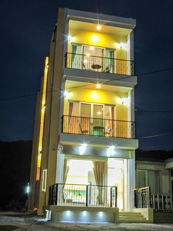 شقة تيفاني هوم ستاي Cape Eluanbi المظهر الخارجي الصورة